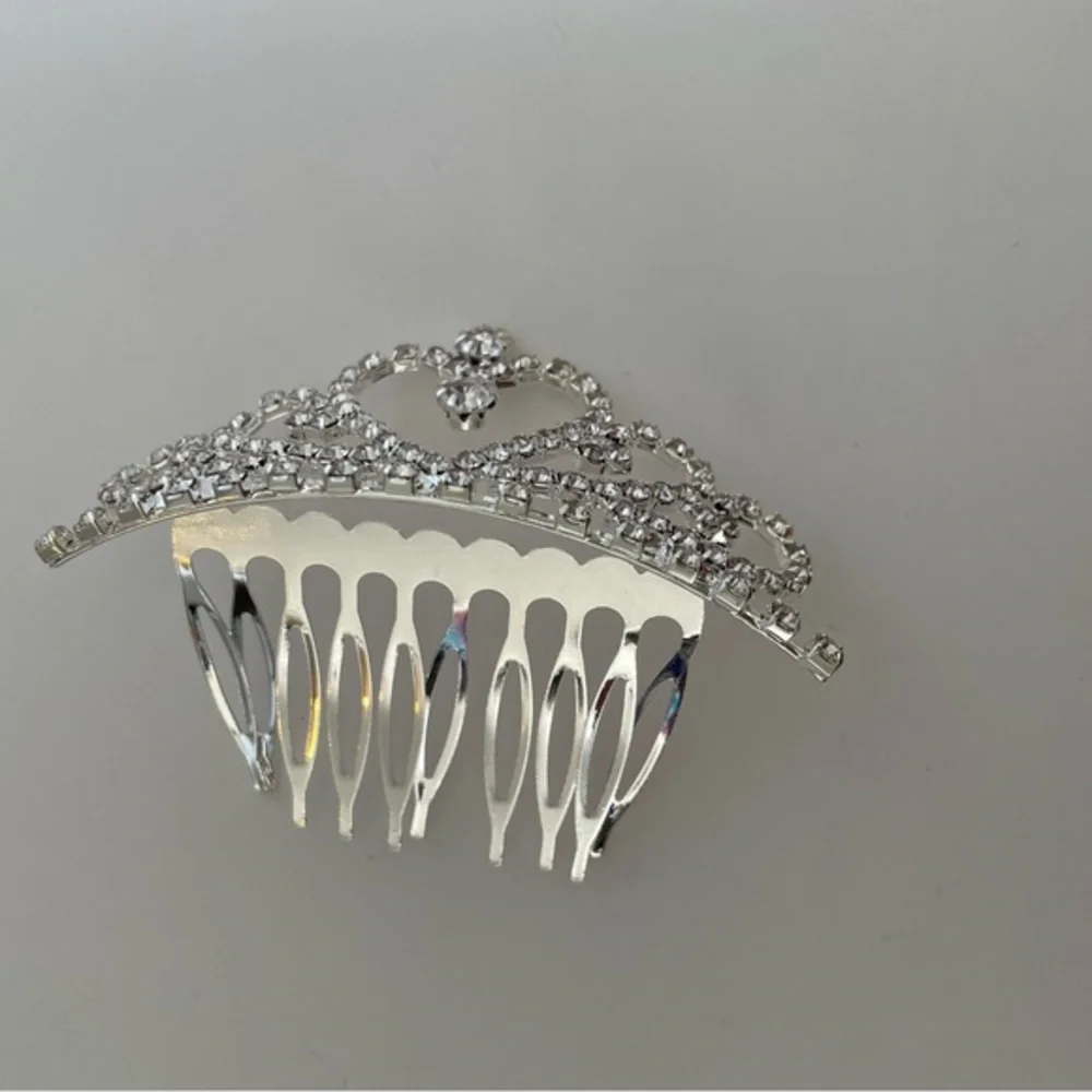 Clip In Tiara - NWOT
